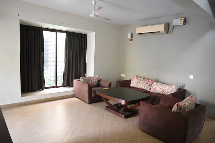 Living room at Aqua Bungalow — photo 5