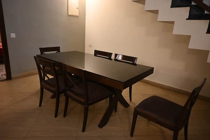 Dining area at Aqua Bungalow — photo 4