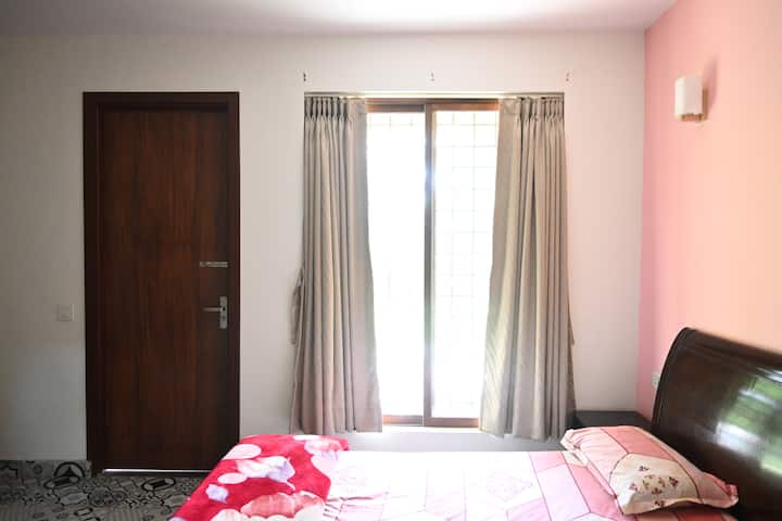 Bedroom 1 at Aqua Bungalow — photo 3