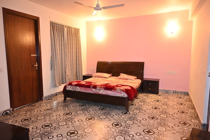 Bedroom 1 at Aqua Bungalow — photo 4