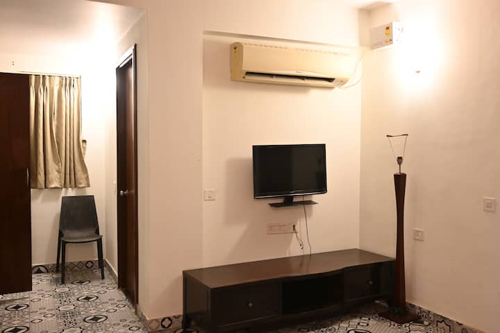 Bedroom 1 at Aqua Bungalow — photo 5