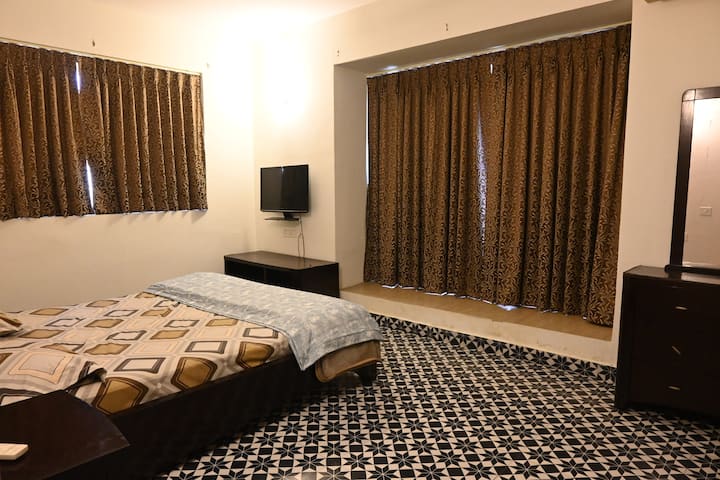 Bedroom 2 at Aqua Bungalow — photo 4