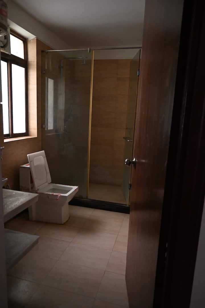 Full bathroom 2 at Aqua Bungalow — photo 1