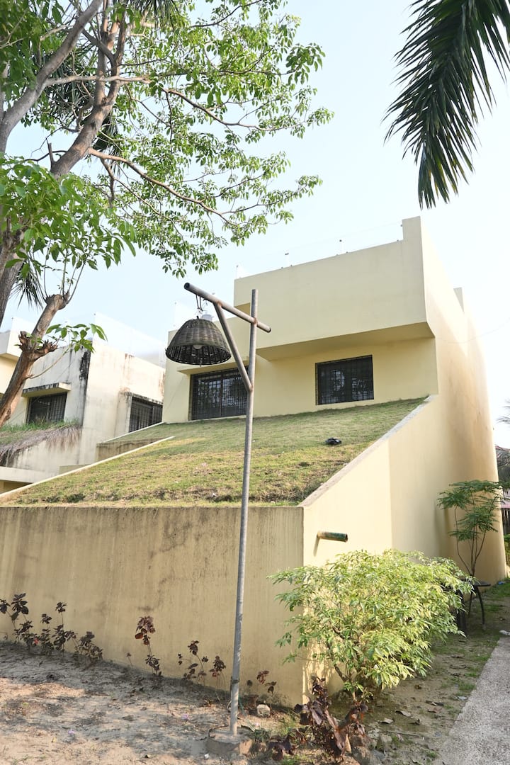 Exterior at Aqua Bungalow — photo 3