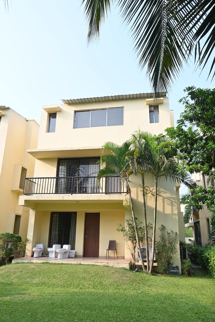 Exterior at Aqua Bungalow — photo 6
