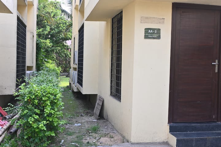 Exterior at Aqua Bungalow — photo 11