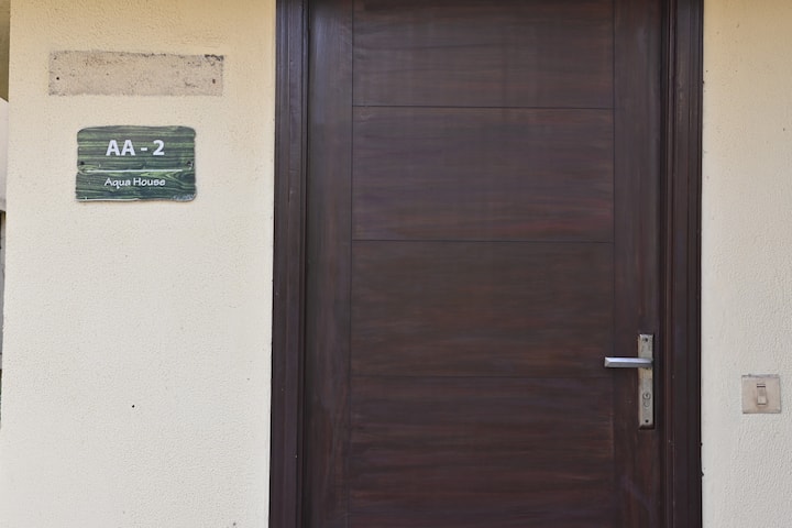 Exterior at Aqua Bungalow — photo 12