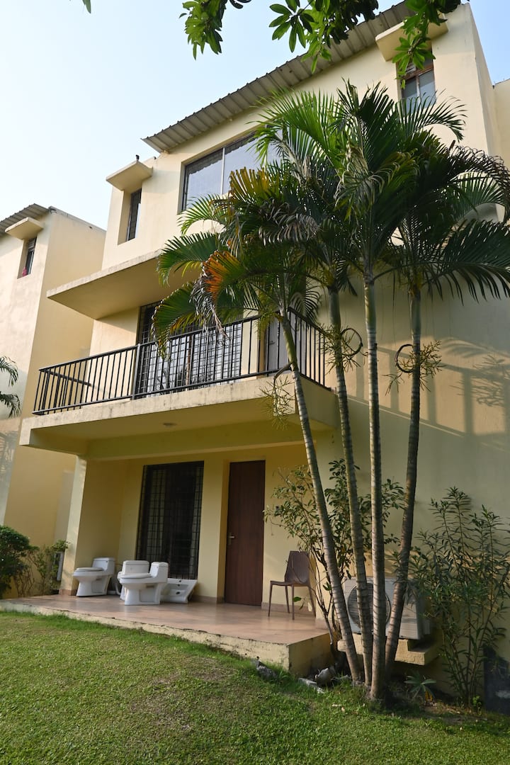 Exterior at Aqua Bungalow — photo 21
