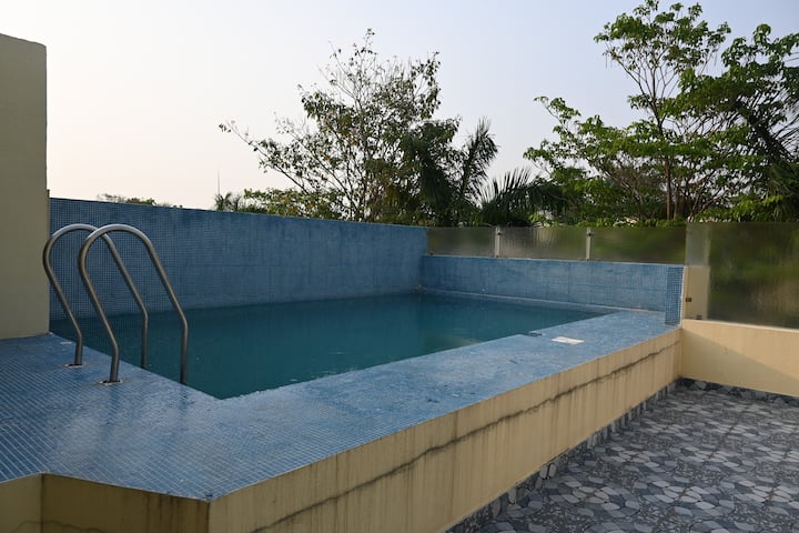 Pool at Aqua Bungalow — photo 2