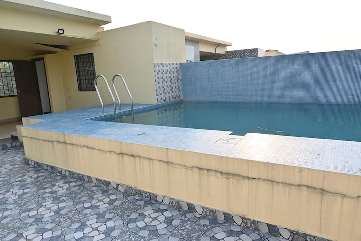 Pool at Aqua Bungalow — photo 3